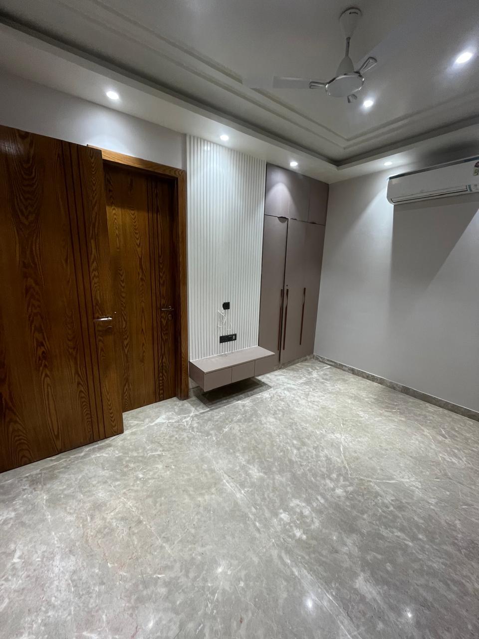 Plot C-2470, Sushant Lok 1, C Block — photo 10 of 21