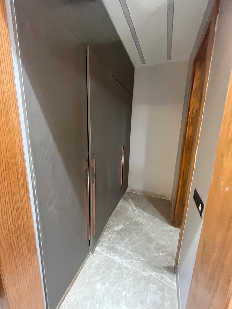 Plot C-2470, Sushant Lok 1, C Block — photo 14 of 21