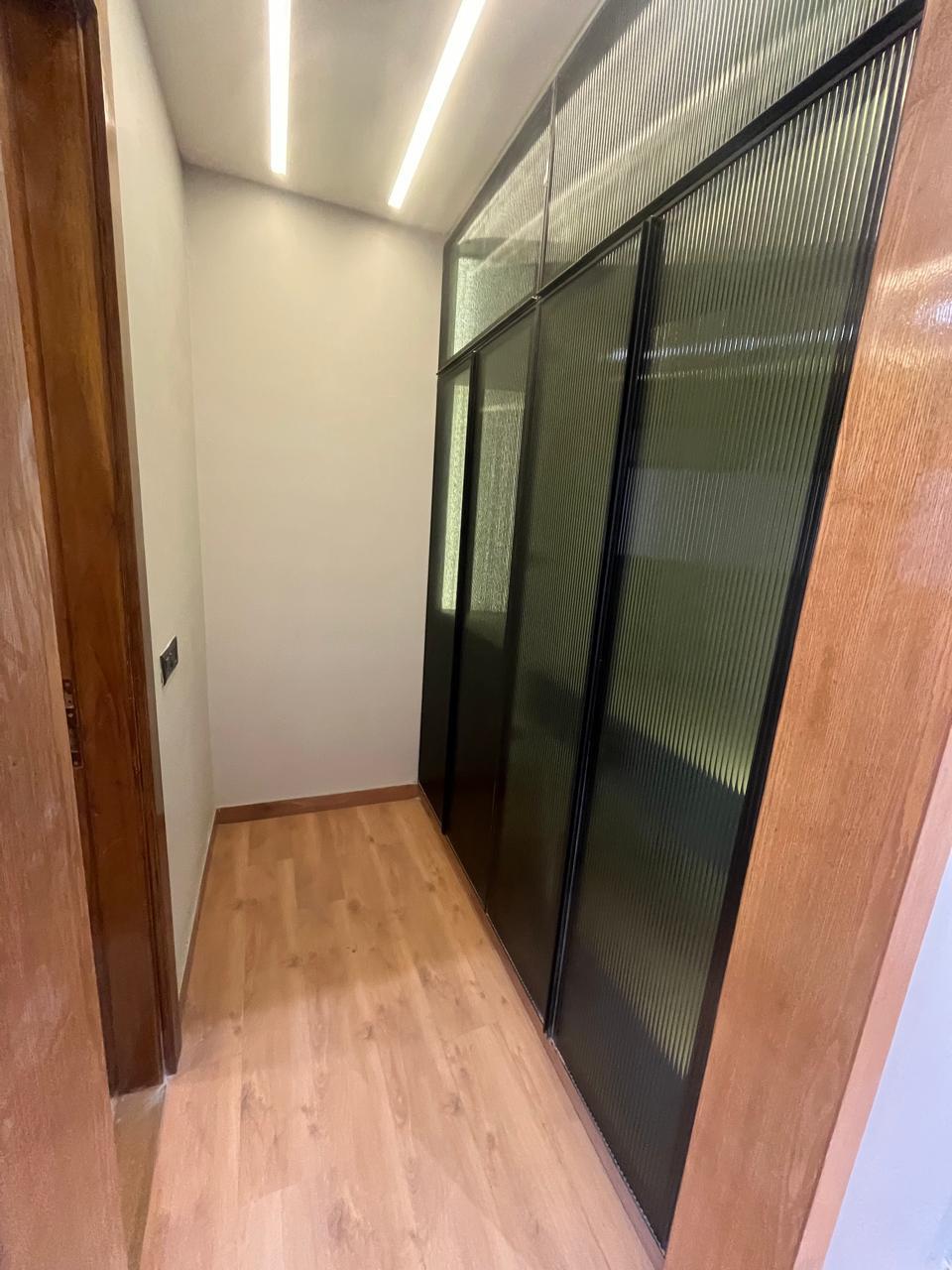 Plot C-2470, Sushant Lok 1, C Block — photo 6 of 21